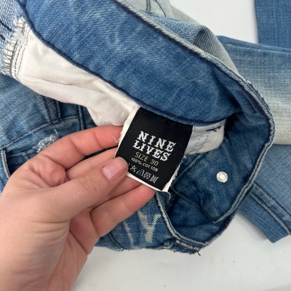 Nine Lives Y2K Straight Leg Distressed Back Pocket Detailed Jeans - Picture 3 of 4
